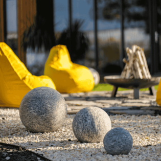 sfera granit gradina